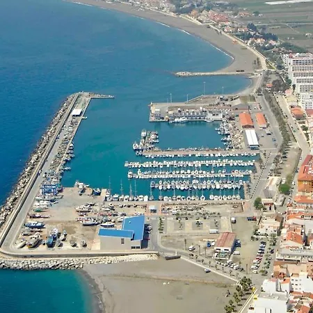 Hébergement de vacances Caleta Beach House Beatriz Sinese Design *